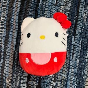 Hello Kitty Squishmallow